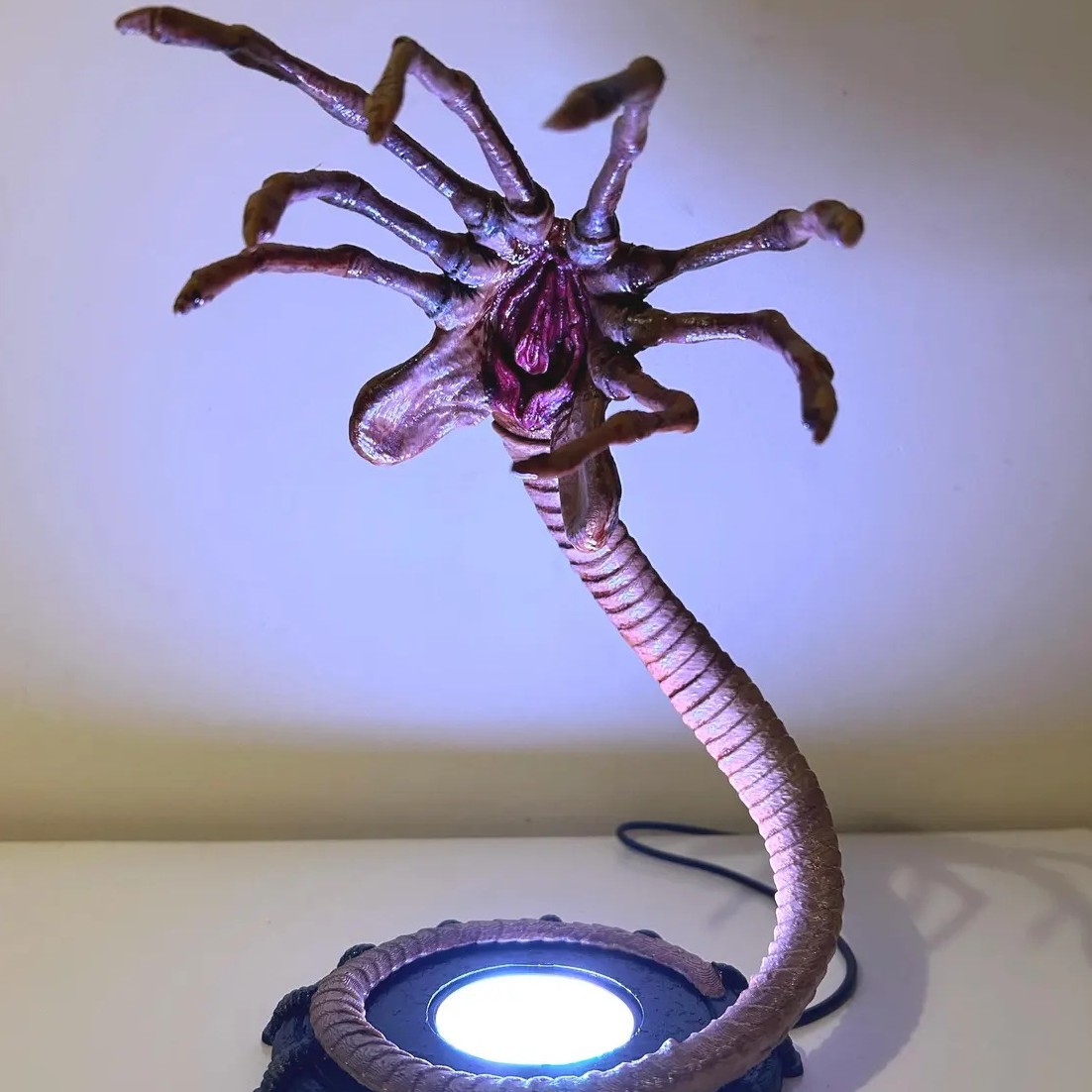 Halloween Party Supplies - Uzaylı Facehugger Lambası Gece Lambası, LED